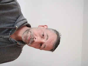 Suche hübsche Frau für gelegentliche intime Treffen 