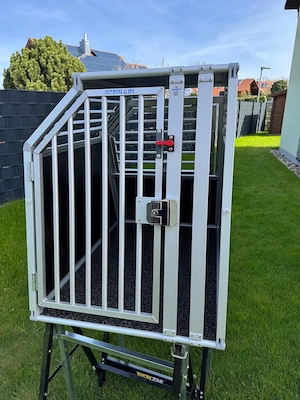 Schmidt Hundebox, Fallenschloß, Fluchttür