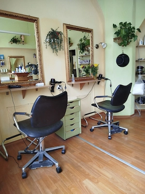 zu Verkaufen : Kleiner Damen und Herren Friseursalon Bild 5