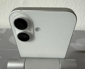 Apple iPhone 17 256GB Weib funktioniert sehr gut wie neue ohne kratzer