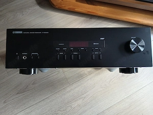 Yamaha R-S202D Receiver schwarz