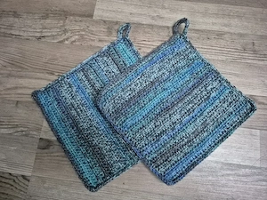 2 topflappen gehäkelt handarbeit