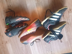 Fußballschuhe u. Hallensportschuhe, Gr. 36 - 39