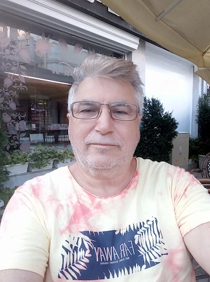 Suche nette Frau für Liebe und Ehe.