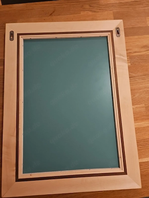 Handgefertigter Spiegel aus Nuss- und Ahornholz 50x80