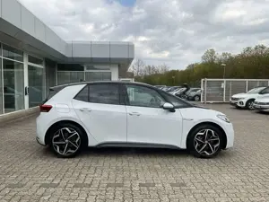 Volkswagen ID.3 Pro Performance PDC Navi ACC Sitzhzg Bild 5