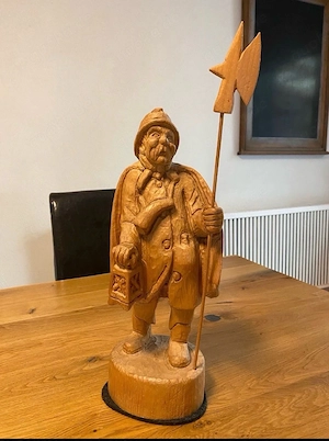 Holzfigur Stadtwächter