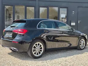 Mercedes-Benz A 180 *Aut*MBUX*LED*Navi*Widescreen*SH*PDC vo+hi Bild 3
