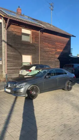 Mercedes-Benz E 350 BlueTEC 4Matic 7G-TRONIC Avantgarde