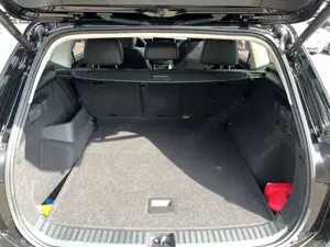 Volkswagen Tayron Elegance 2,0 TDI 110 kW DSG AHK LED APPC Klima Bild 5