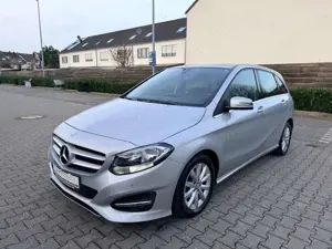 Mercedes-Benz B 180 Navi SHZ Klima PDC Alus TÜV