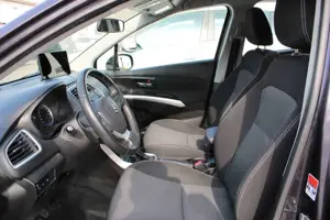 Suzuki Others (SX4) S-Cross 1.6 Comfort Automatik  2WD CVT Bild 4