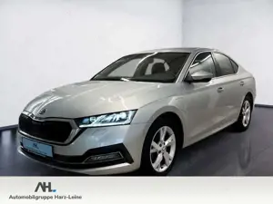 Skoda Octavia STYLE iV TSI DSG+ALU 18+RÜCKFAHRKAMERA+ELK SITZE+K