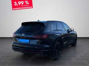 Volkswagen Touareg 3.0 TDI R-Line ACC+Pano+Luft+AHK+Matrix+ Bild 2