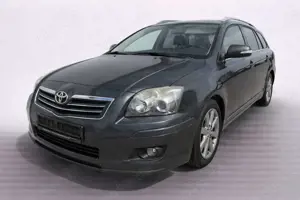 Toyota Avensis Kombi 2.2 D-CAT Team