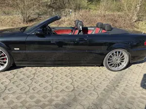BMW 330 Bild 3