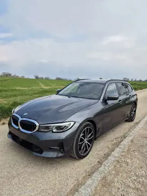 BMW 330 BMW 330i xDrive, ACC Laser Pano HUD KAM Inno Paket