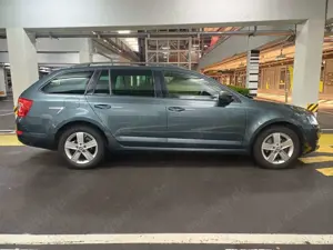 Skoda Octavia Combi 2.0 TDI DSG