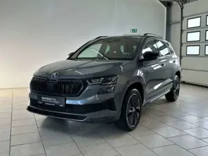 Skoda Karoq Sportline 1.5 TSI DSG 360° Kam Navi ACC Bild 2