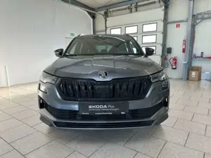 Skoda Karoq Sportline 1.5 TSI DSG 360° Kam Navi ACC Bild 4