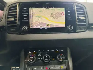 Skoda Karoq Sportline 1.5 TSI DSG 360° Kam Navi ACC Bild 3