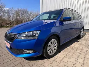 Skoda Fabia Combi AmbitionNaviPdcSitzh.GarantieBlis