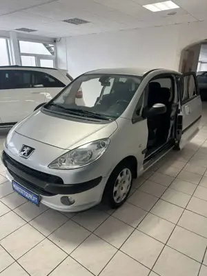 Peugeot 1007 *Allwetterreifen*Zahnriemen /Tüv/Insp.Neu* Bild 5