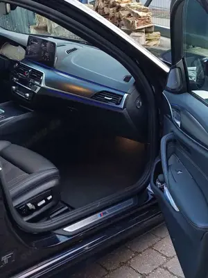BMW 540 540d xDrive Touring M Sport Edit. + Garantie Bild 3