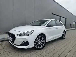 Hyundai i30 YES! Plus/1.Hand/Scheckheftgepflegt/Navi/Kamera/