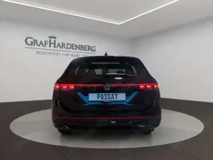 Volkswagen Passat Variant Signature 2.0 TDI 142 kW 4Motion R-Line Bild 5