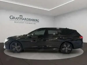 Volkswagen Passat Variant Signature 2.0 TDI 142 kW 4Motion R-Line Bild 2