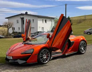 McLaren 570S Coupe Volcano Orange / Lift / Volleder Paket