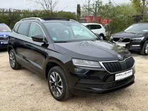 Skoda Karoq Drive 125 Panorama-SD Kamera ACC Standheiz