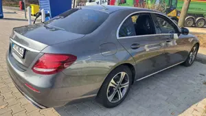 Mercedes-Benz E 220 d 9G-TRONIC Avantgarde Bild 4