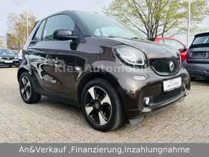 smart forTwo Cabrio Perfect 90Ps AUTOM/NAVI/KAM/SITZH Bild 2