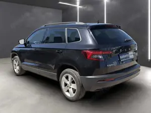Skoda Karoq 2.0 TDI Ambition 4xSHZ* NAVI* AHZV* Klima Bild 3