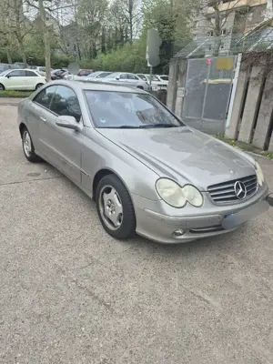 Mercedes-Benz CLK 200 CLK 200 Kompressor (209.342) Bild 2