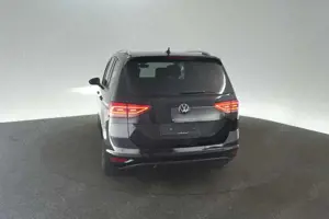Volkswagen Touran 1.5 TSI DSG Comfortline AHK Navi 7-Sitzer Bild 4