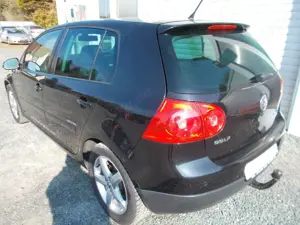 Volkswagen Golf V Lim. United 2.0 TDI,AHK Bild 4