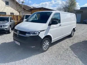 Volkswagen T6.1 Transporter lang  14200 KM VOLL LED