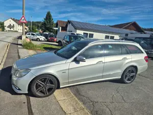 Mercedes-Benz E 250 CDI BlueEfficiency-XENON-LEDER-PANORAMADA Bild 2