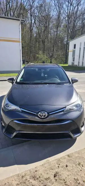 Toyota Avensis Touring Sports 2.0 D-4D Business Edition