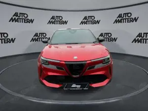 Alfa Romeo Junior 1.2 VGT Mild Hybrid Speciale +Tech Paket Bild 3