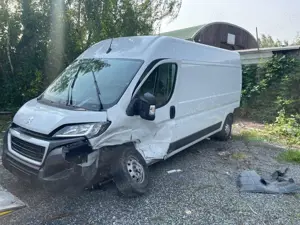 Peugeot Boxer 335 L3H2 BlueHDi 140 Stop,Unfall,Ohne Brief!