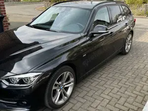 BMW 320 320d Touring Aut. Sport Line