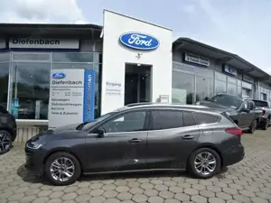 Ford Focus 1.0 Ecoboost Titanium Automatik Turnier +Ahk