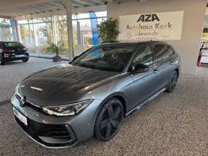 Volkswagen Passat Variant Passat 2.0 TDI R-Line | Navi | AHK | 4Motion