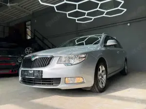 Skoda Superb Combi Ambition/AHK/DSG/