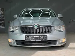 Skoda Superb Combi Ambition/AHK/DSG/ Bild 2