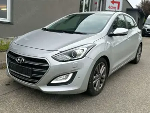 Hyundai i30 Premium*Automatik*Navi*Leder*Xenon*Wenig km